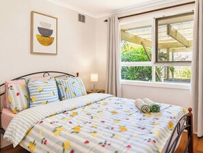 4 Schlafzimmer, Schreibtisch, Bügeleisen/Bügelbrett, WLAN