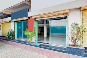 House | Reception - Classic Hotel Galaxy Inn (Junnar)