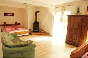 Room - Vrbo Property (Burghaslach)