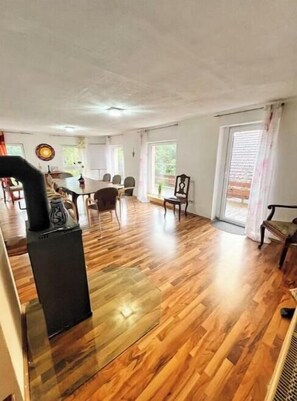 Interior - Spacious, sunny, comfortable apartment in Geiselwind (Burghaslach)
