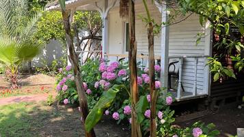Standard Bungalow, Balcony, Garden View | Exterior detail