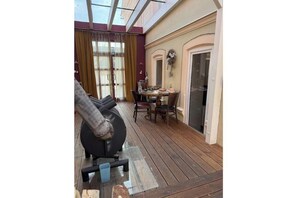 Outdoor dining - Vrbo Property (Burghaslach)