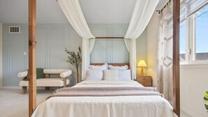 4 bedrooms, iron/ironing board, WiFi, bed sheets - The Triple Nest - Where Your Summer Story Begins (Hamilton)