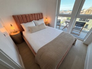 Silitysrauta/-lauta, vauvan matkasänky, ilmainen Wi-Fi, vuodevaatteet