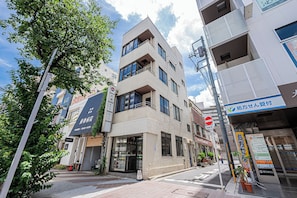 Apartament bàsic, diversos llits, no fumadors, balcó | Exterior