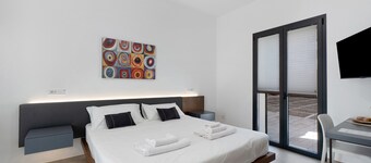 Room 'Ulivo Comfort di ByAma' with Wi-Fi and Air Conditioning