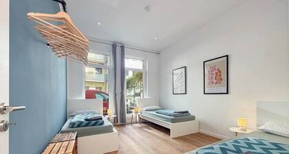 Design Suite 2 Bedrooms + Living Room & Balcony