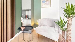 Living area - Central & Cozy Loft Heart of Hannover Apartment (Hanover)