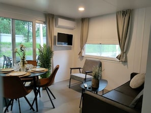 House | Dining - Tiny Cottage 2+2 (Kaatsheuvel)