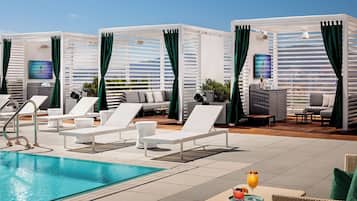 Piscine extérieure, accès possible de 8 h à 20 h, cabanas (supplément)