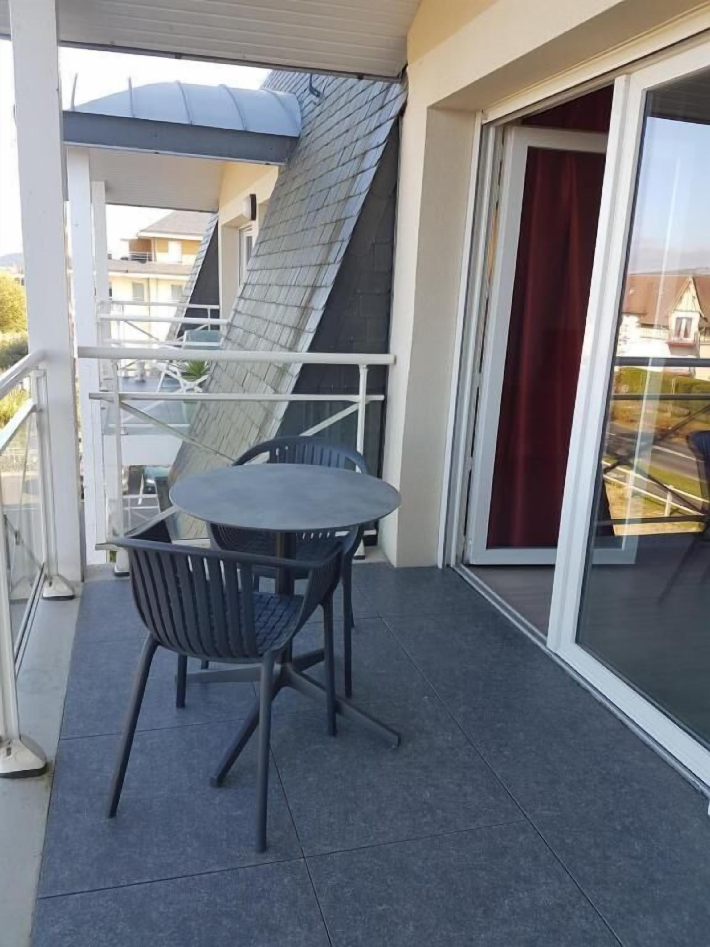 Standaard appartement, balkon | Buiten dineren