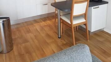 Standaard appartement, balkon | Dineren