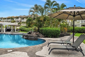 Pool - Kona Sea Ridge#P3: Beautiful Remodeled Designer unit w/Ac, No Stairs (Kailua Kona)