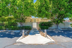 Exterior - 25% Off July! Perfect Location 4 Families -Pool* (Palm Springs)