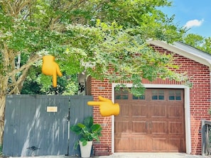 Exterior - Artistically Curated Guesthouse Near Folly & DT! (Charleston)