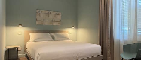 Chambre Classique | Coffres-forts dans les chambres, chambres insonorisées, Wi-Fi gratuit