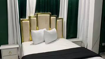 2 bedrooms, internet, bed sheets