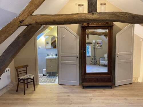 Gîte de charme Le Clos du Cèdre 1,45 heures de Paris, Irancy Chablis Vezelay