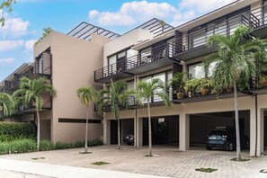Exterior - 1BR Garden Condo | Walk to Beach | Pool & Gym (Santa Cruz Huatulco)