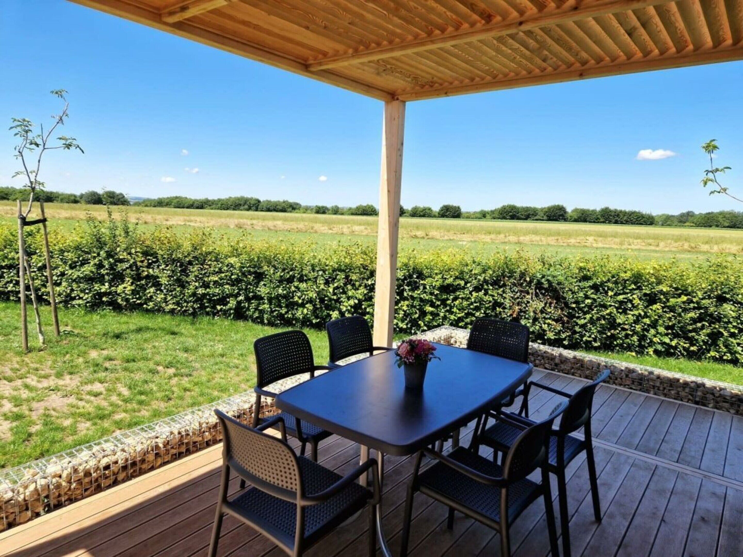 House | Outdoor dining