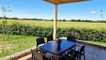 House | Outdoor dining