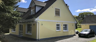 Charming 1-bedroom in Killarney perfect for a getaway For a Single Girl only