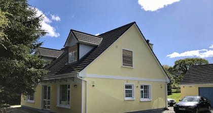 Charming 1-bedroom in Killarney perfect for a getaway For a Single Girl only