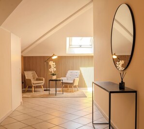 Interior - C8 Apartments: Verde Smeraldo 04 (Asti)