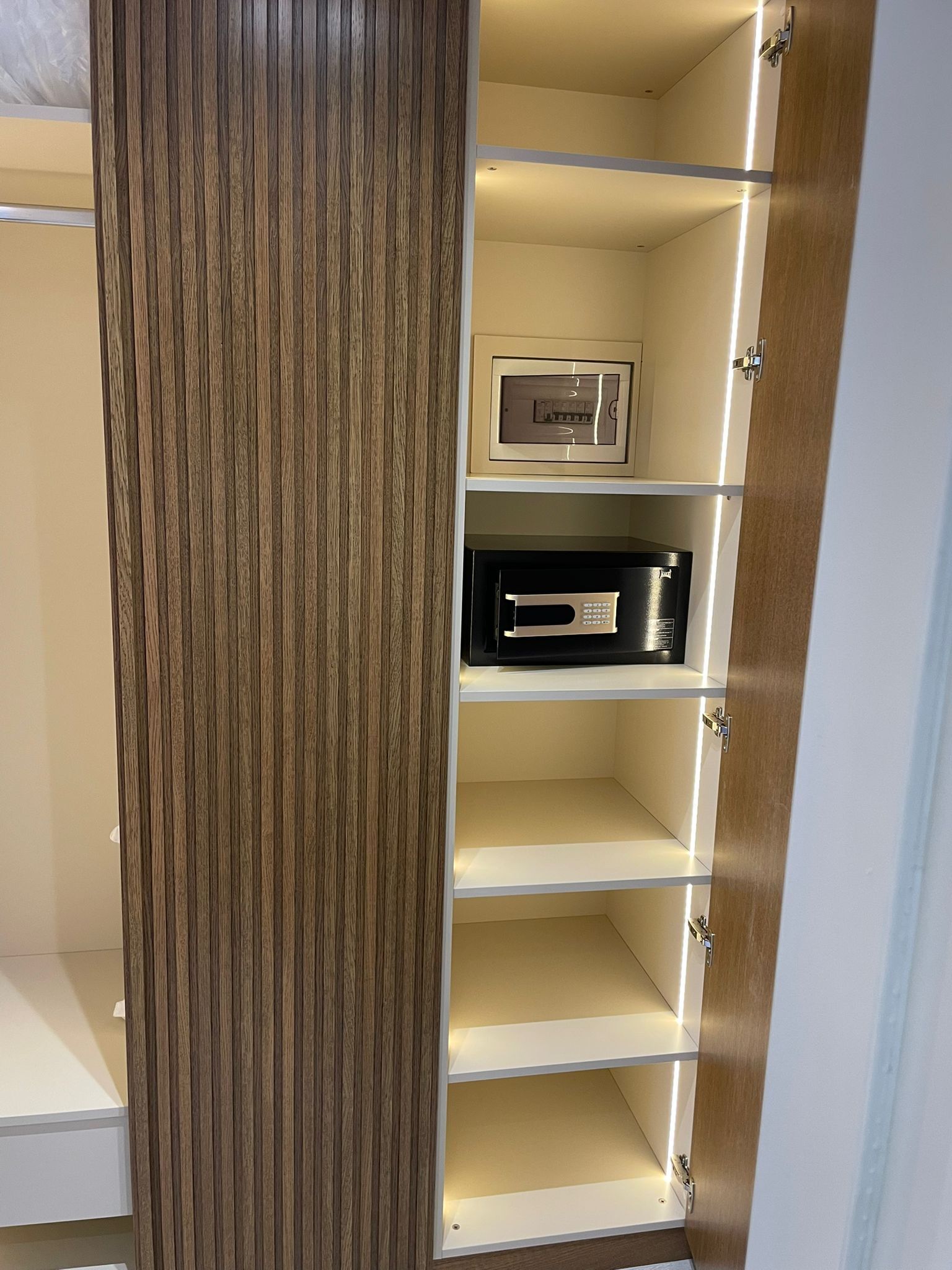Minibar, coffres-forts dans les chambres