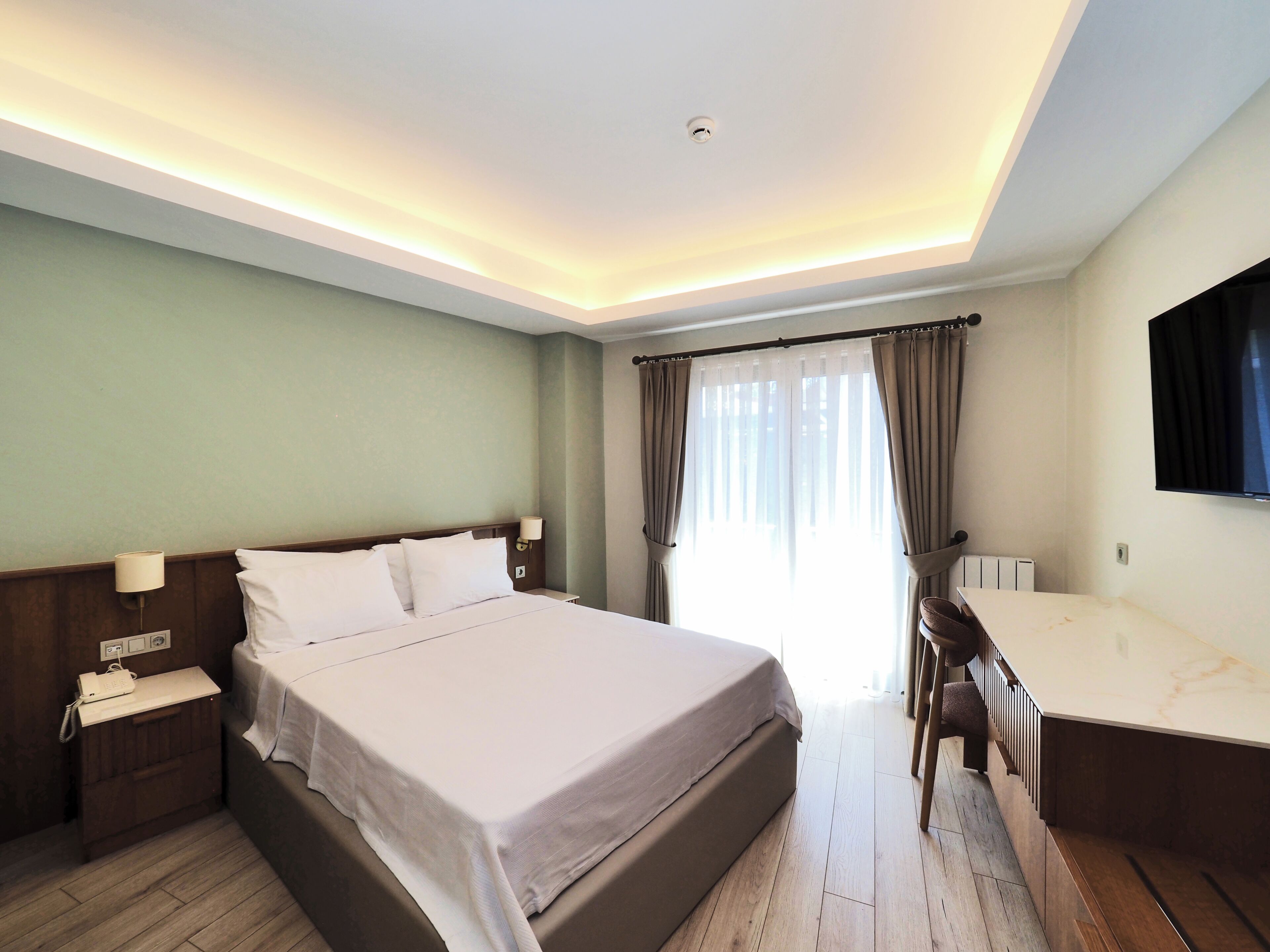 Deluxe Double Room, City View | In-room safe, soundproofing, iron/ironing board, free WiFi