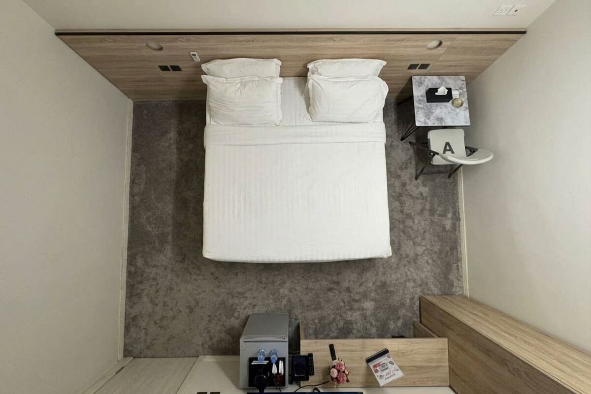 Junior Suite | Iron/ironing board, free WiFi