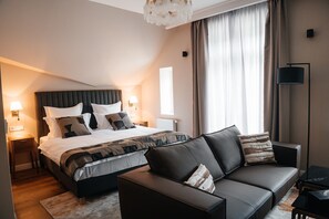 Habitación Confort doble, vistas a la ciudad | Escritorio y wifi gratis
