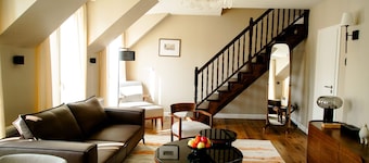 Castle Hill Residence