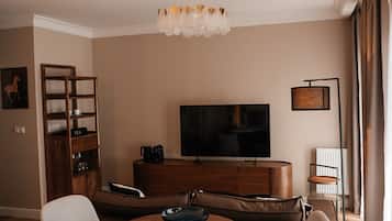 Deluxe Suite | Living area