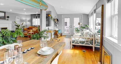 Cloud Break: Private Neighborhood Beach, Great Outdoor Space, Serene Vibe