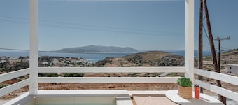 Grand Suite 2 with Private Pool and Seaview