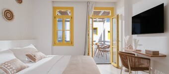 Deluxe Suite with Private Pool and side-Seaview