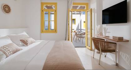 Deluxe Suite with Private Pool and side-Seaview
