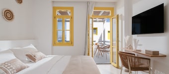 Deluxe Suite with Private Pool and side-Seaview