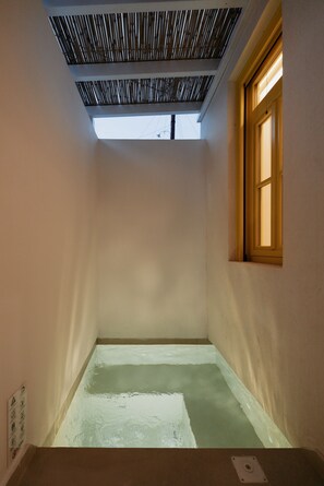 Spa - Deluxe Suite with Private Pool (Kimolos)