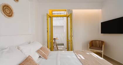 Deluxe Suite with Private Pool