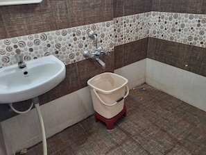 Standard Double Room | Bathroom - Sri Durga Homestay  (Mysuru)