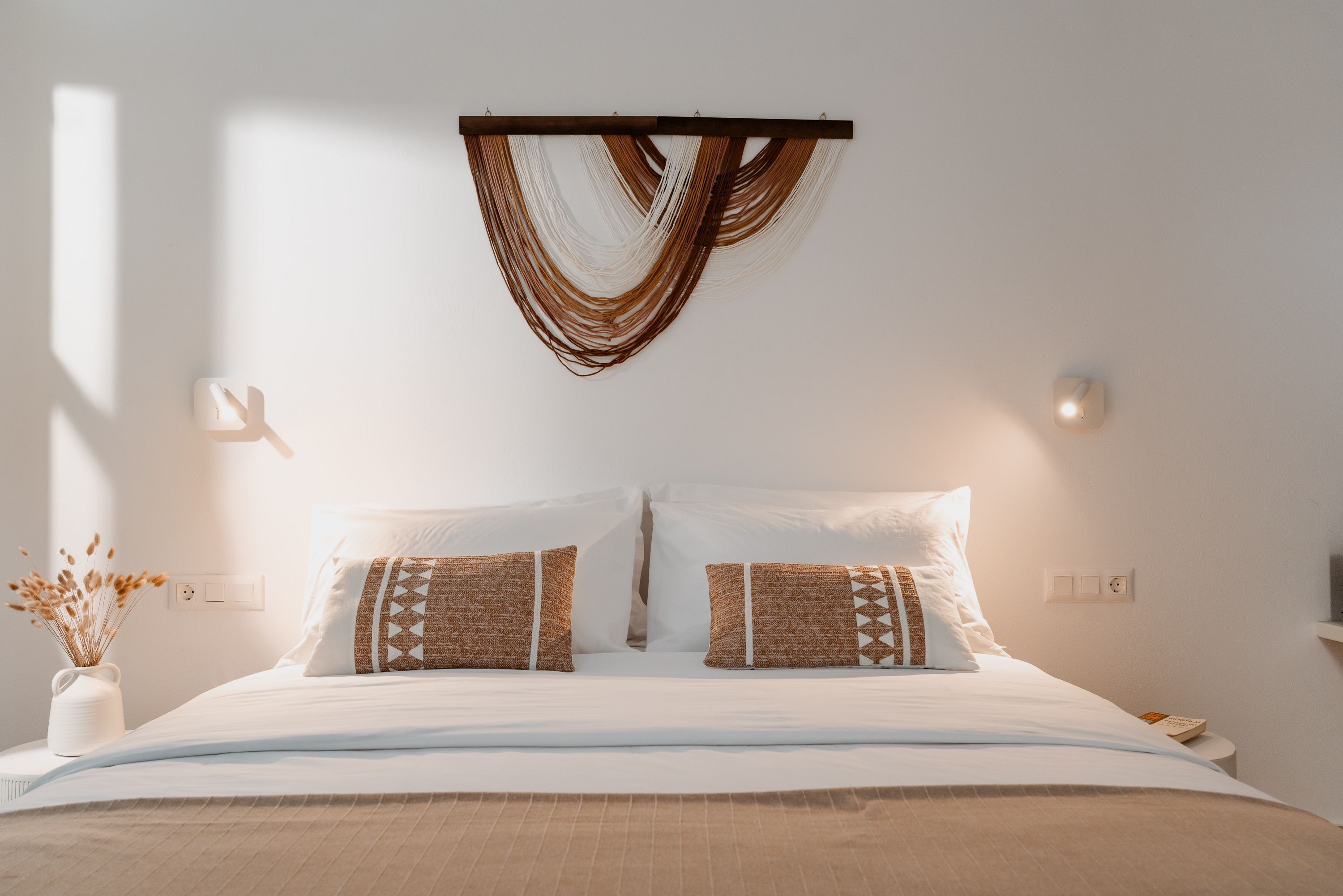 Escritorio, wifi gratis, ropa de cama