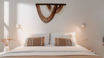 Escritorio, wifi gratis, ropa de cama