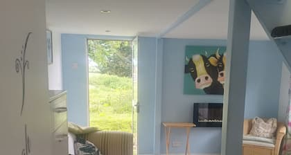 Inviting 1-bed Cottage in Pontypridd