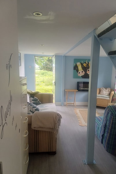 Inviting 1-bed Cottage in Pontypridd