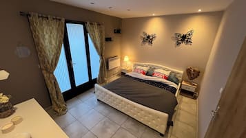 2 bedrooms, WiFi, bed sheets