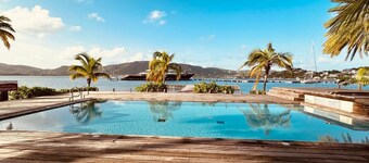 South Point 103, 1 bed apartment sleeps 4, pool, AC, Walk to beach/restaurants