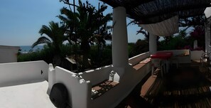 Outdoor dining - Casa Marel - Stromboli: Independent House with Garden and Two Terraces (Stromboli)
