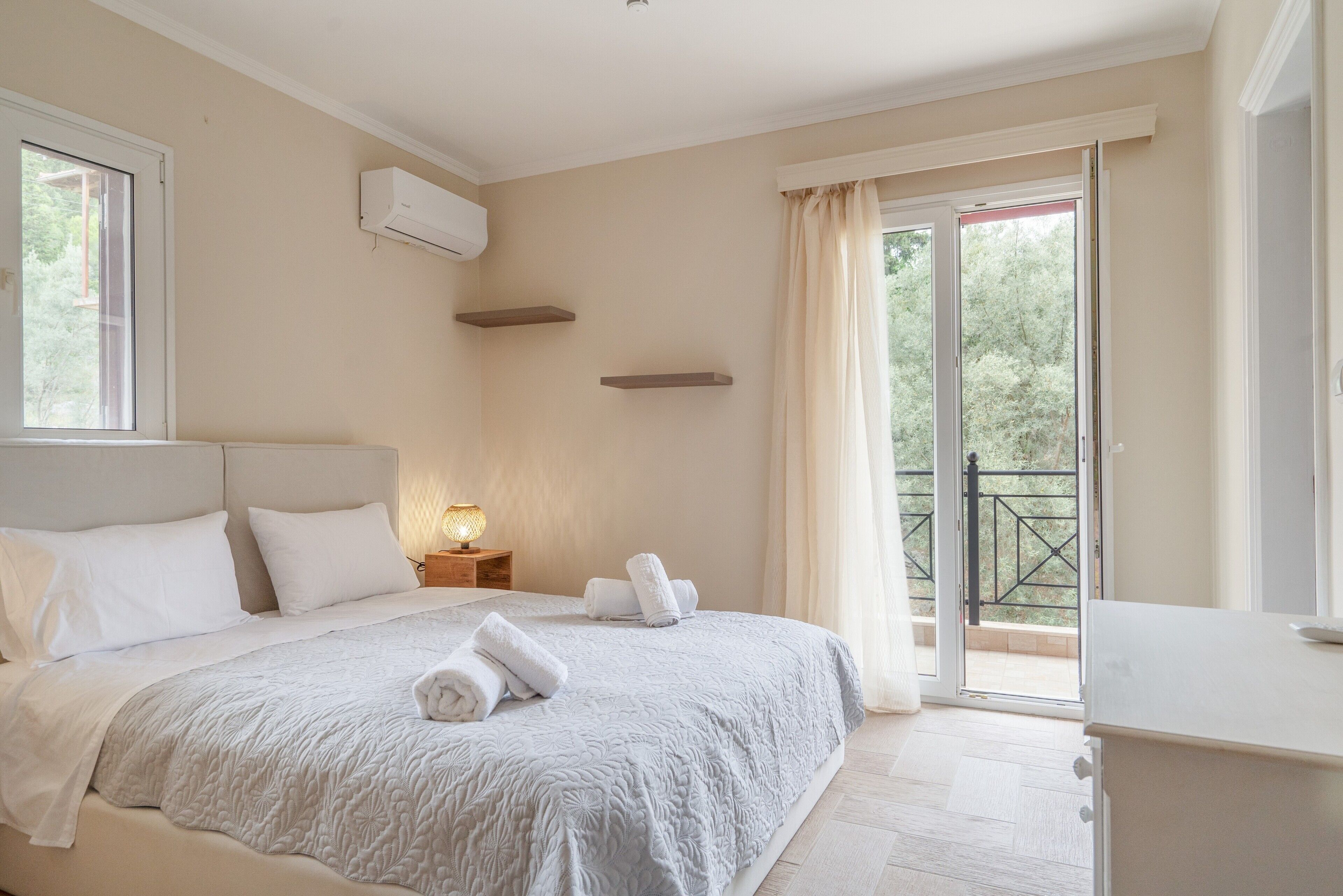 3 quartos, ferros/tábuas de passar roupa, Wi-Fi, roupa de cama